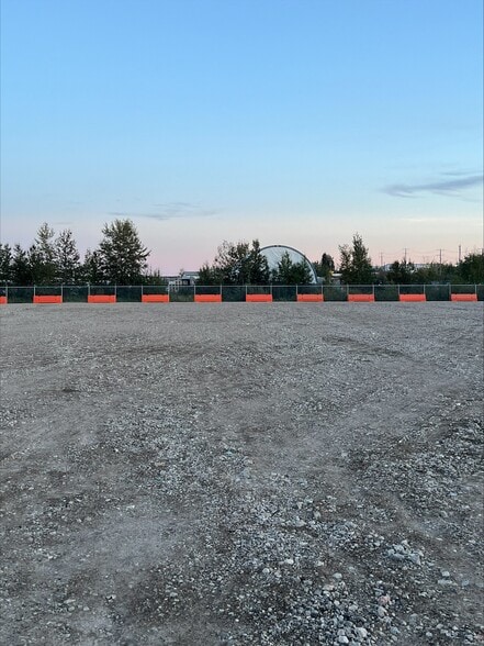 11010 Winterburn Rd NW, Edmonton, AB for lease - Building Photo - Image 3 of 3