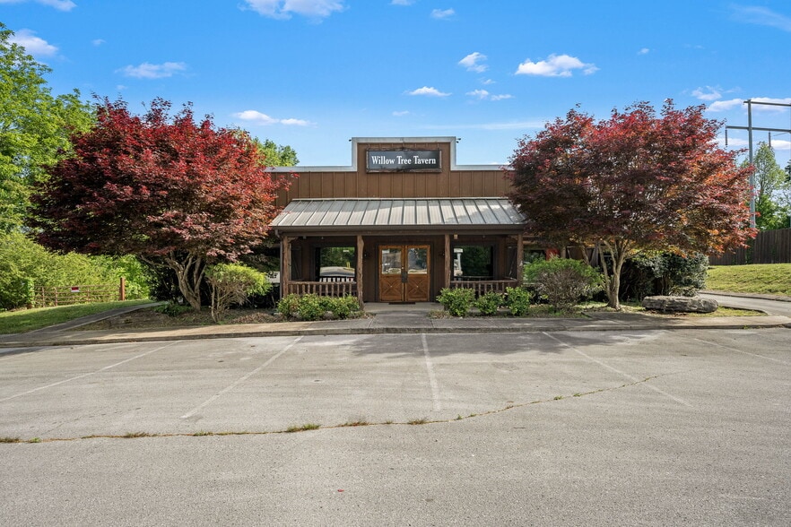 7080 Dale Ridge Rd, Lancaster, TN for sale - Building Photo - Image 3 of 49