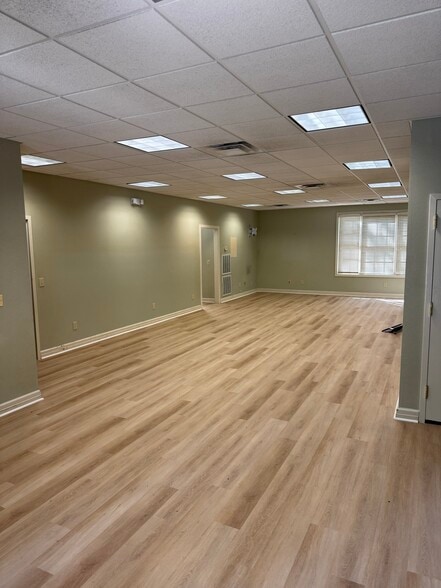 611 E Glenn Ave, Auburn, AL for lease - Building Photo - Image 3 of 10