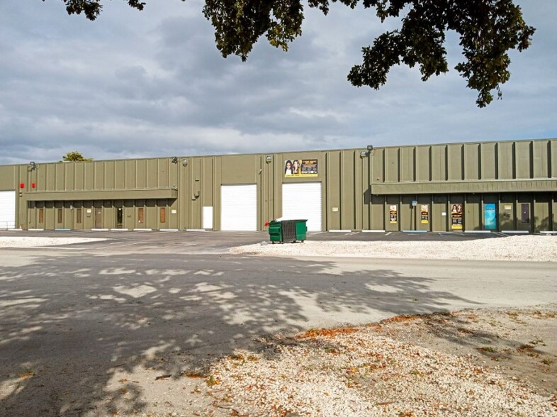 16489-16497 NW 49th Ave, Hialeah, FL for lease - Building Photo - Image 1 of 12