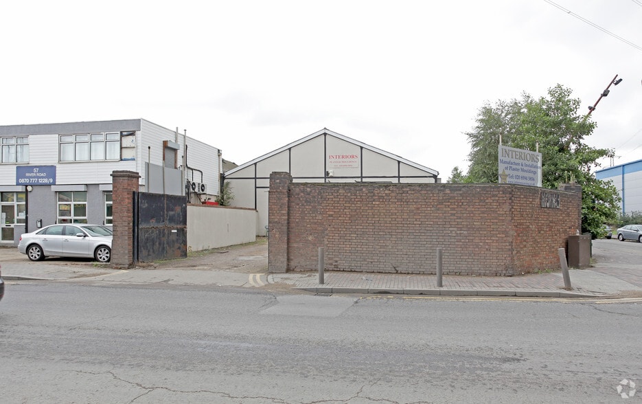 57 River Rd, Barking for lease - Building Photo - Image 2 of 3