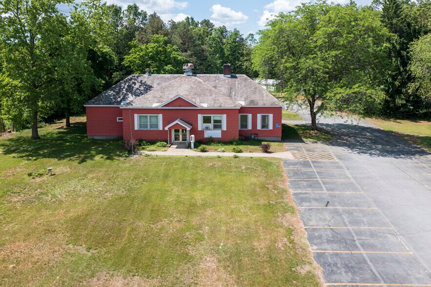 6 Bluebird Rd, South Glens Falls, NY 12803