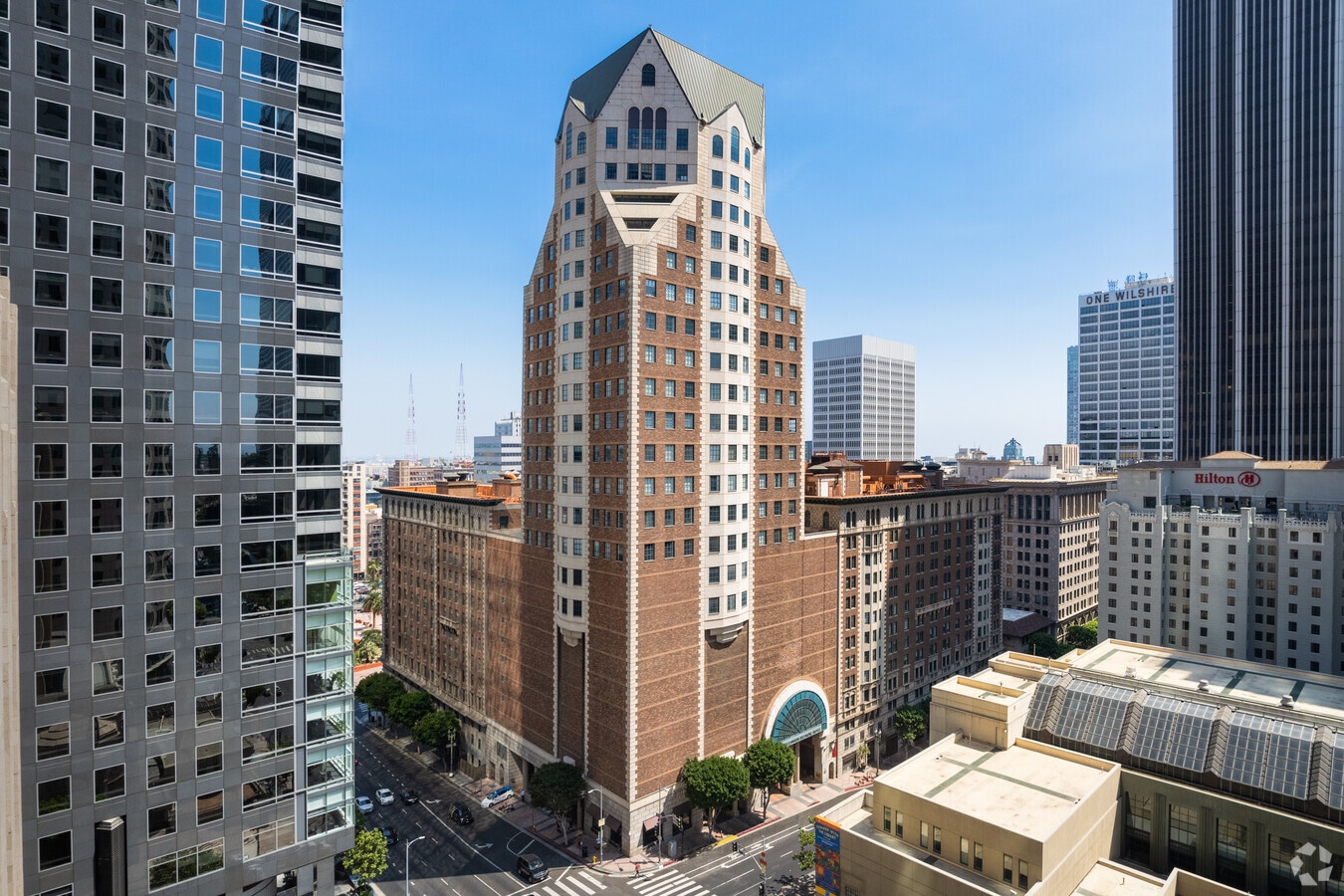 500 S Grand Ave, Los Angeles, CA 90071 Biltmore Tower