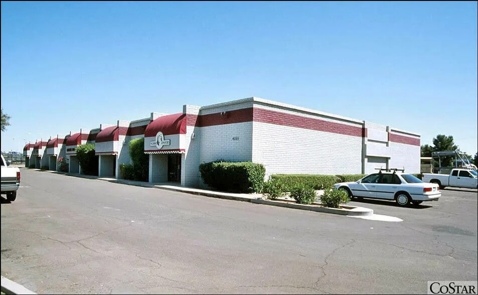 4211 E Elwood St, Phoenix, AZ for lease - Building Photo - Image 3 of 3