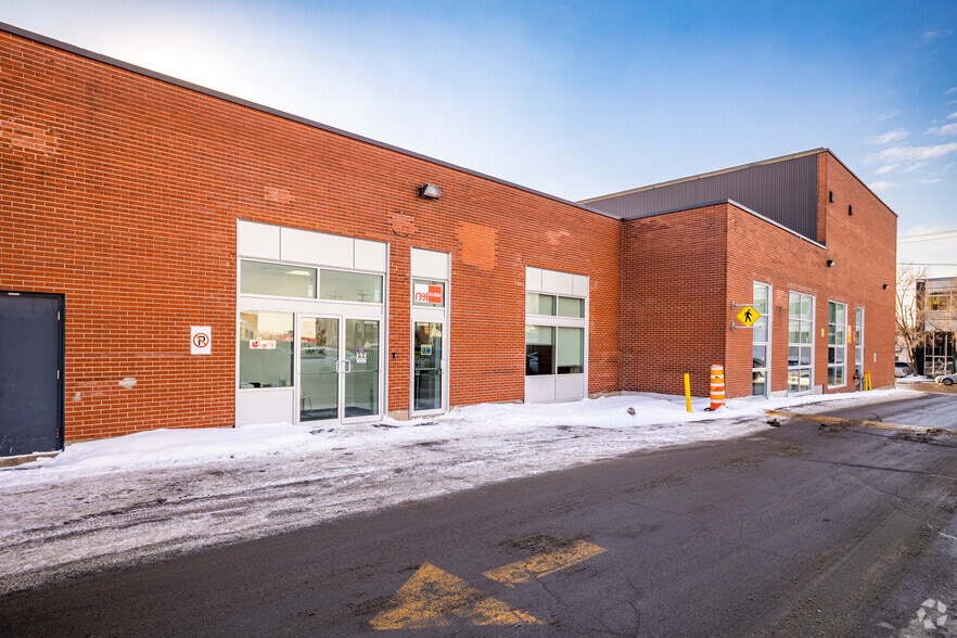 265 Av Dunbar, Mont-Royal, QC for lease - Building Photo - Image 3 of 5