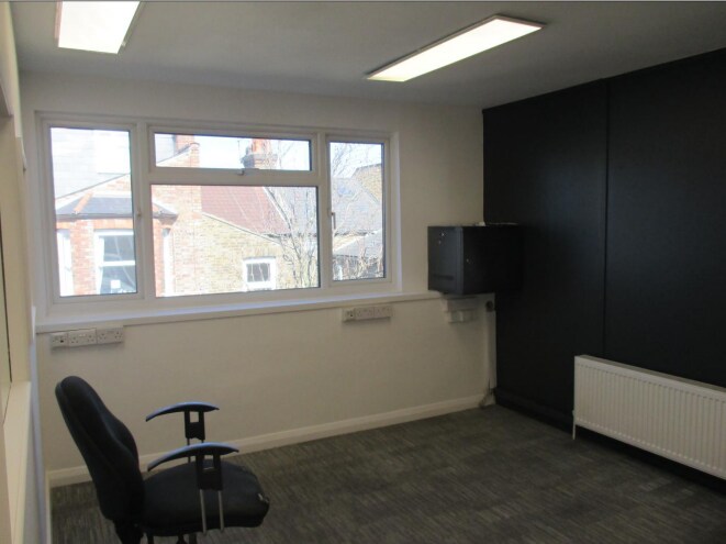 Bedford Rd, London for lease Interior Photo- Image 1 of 6