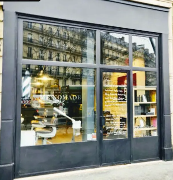 Retail in Paris for lease Building Photo- Image 1 of 2