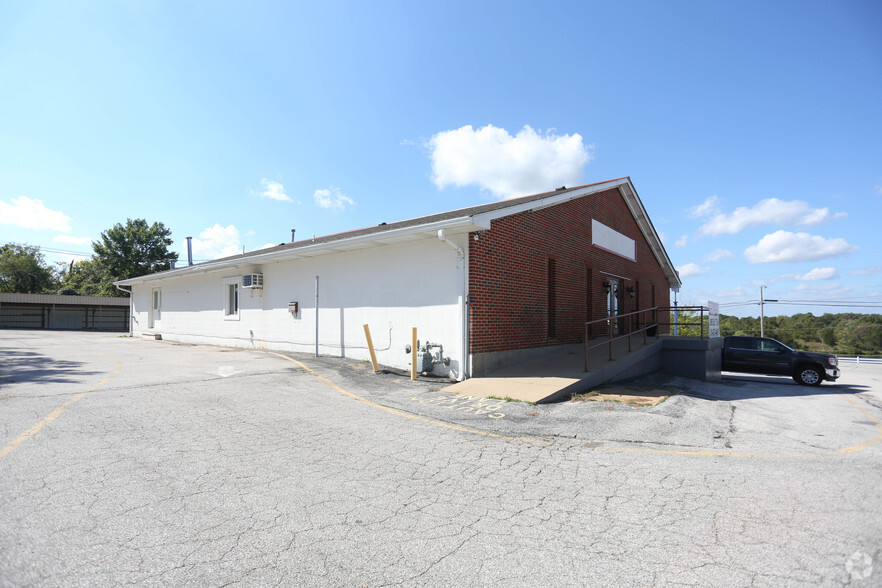 144 7th St, Hillsboro, MO for sale - Primary Photo - Image 1 of 1