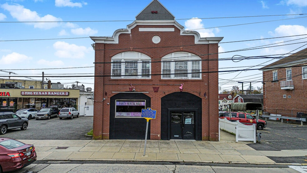 Portfolio portfolio of 2 properties for sale on LoopNet.com - Building Photo - Image 2 of 45