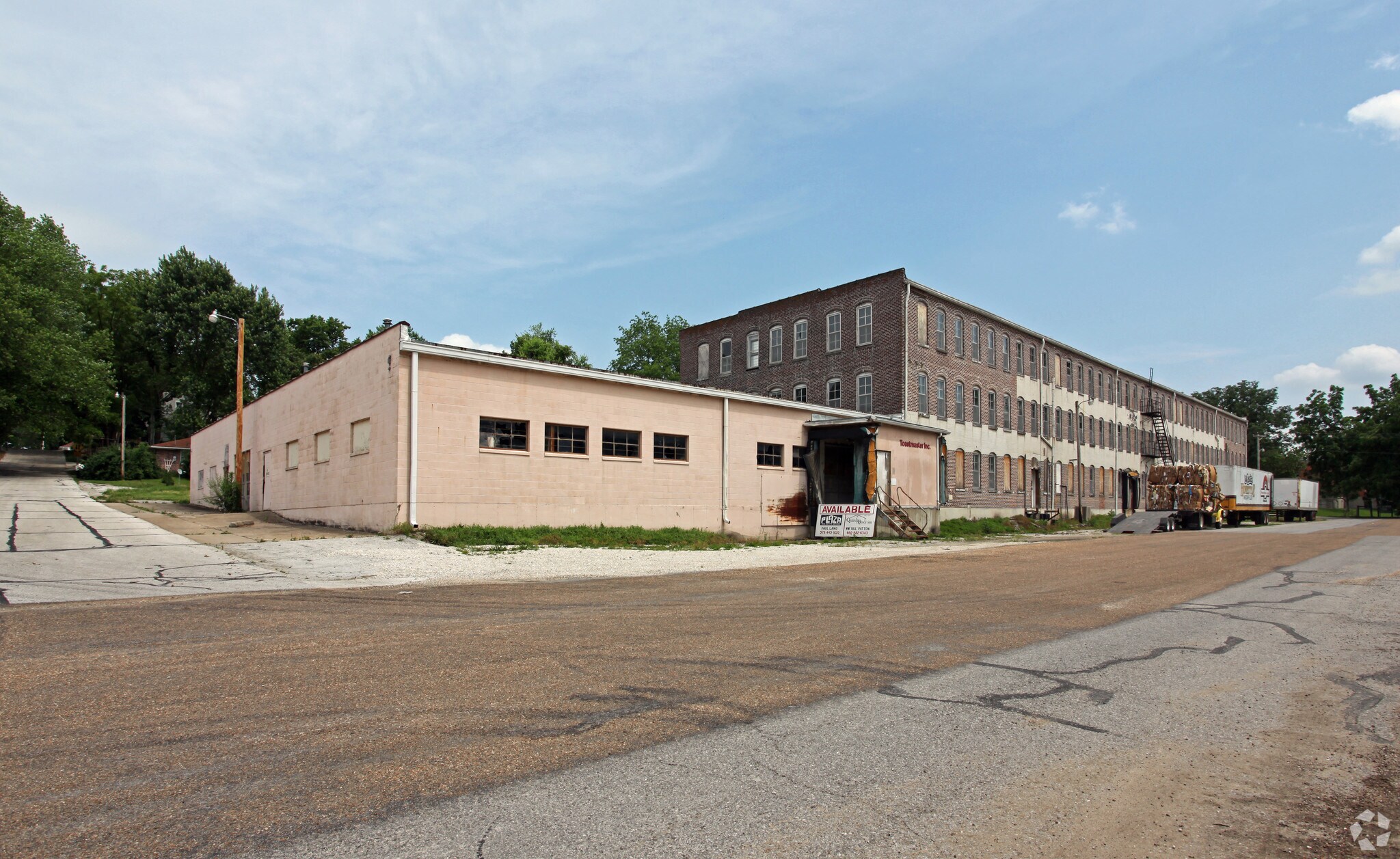2nd and Vine St, Boonville, MO for sale Primary Photo- Image 1 of 1