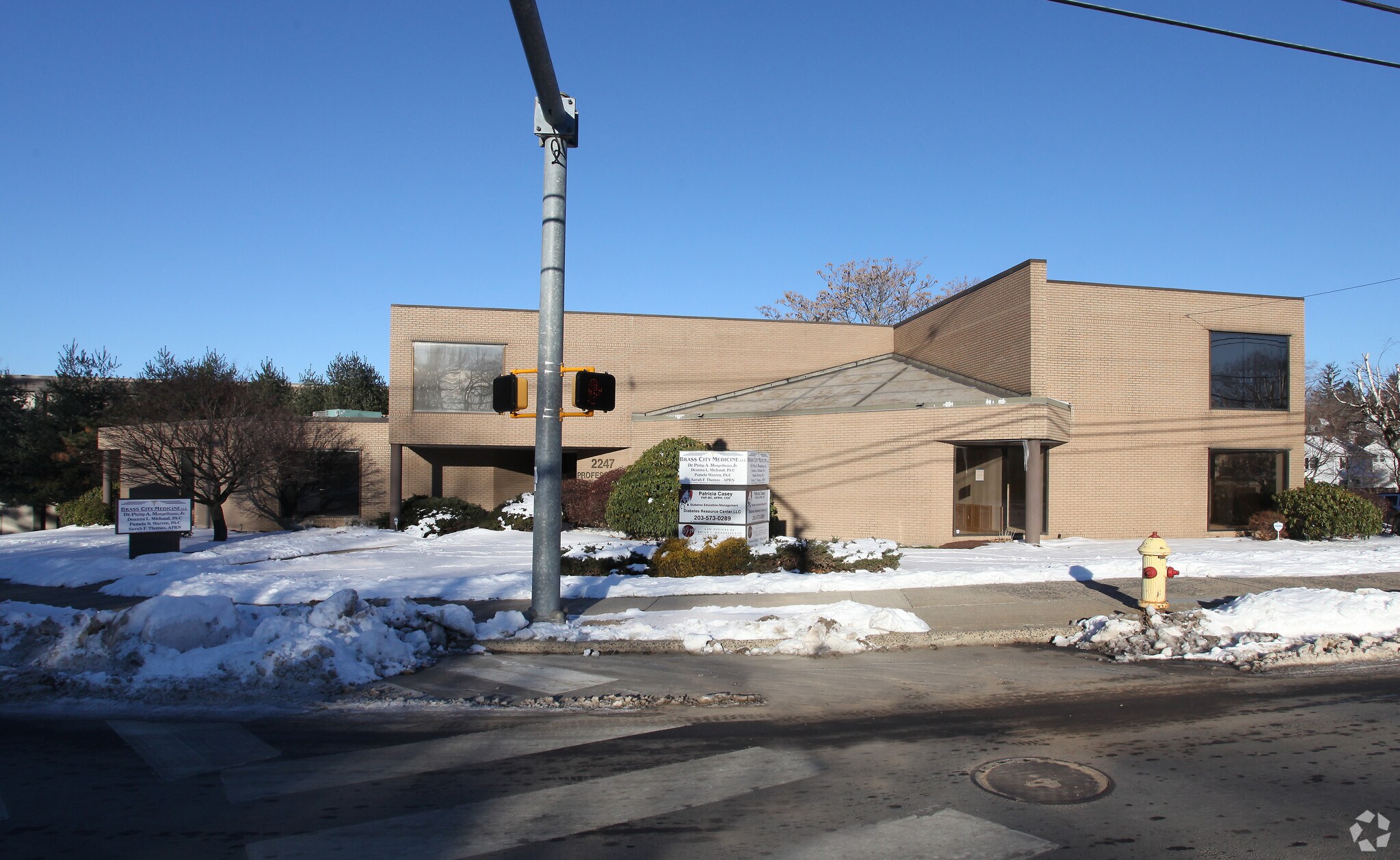 2247 E Main St, Waterbury, CT for sale Primary Photo- Image 1 of 1