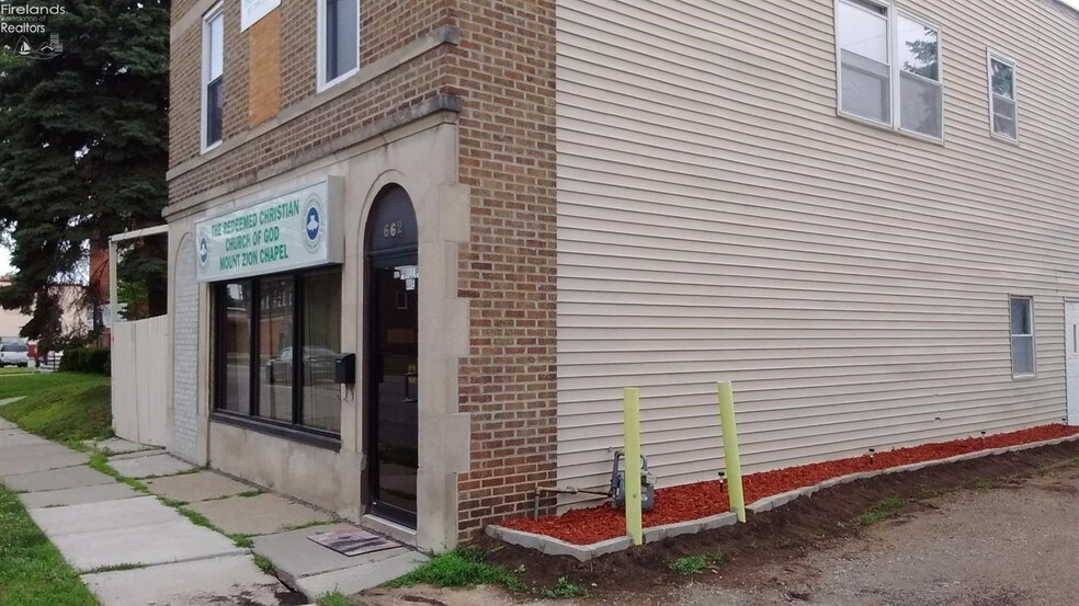 662 Phillips Ave, Toledo, OH for sale - Primary Photo - Image 1 of 1