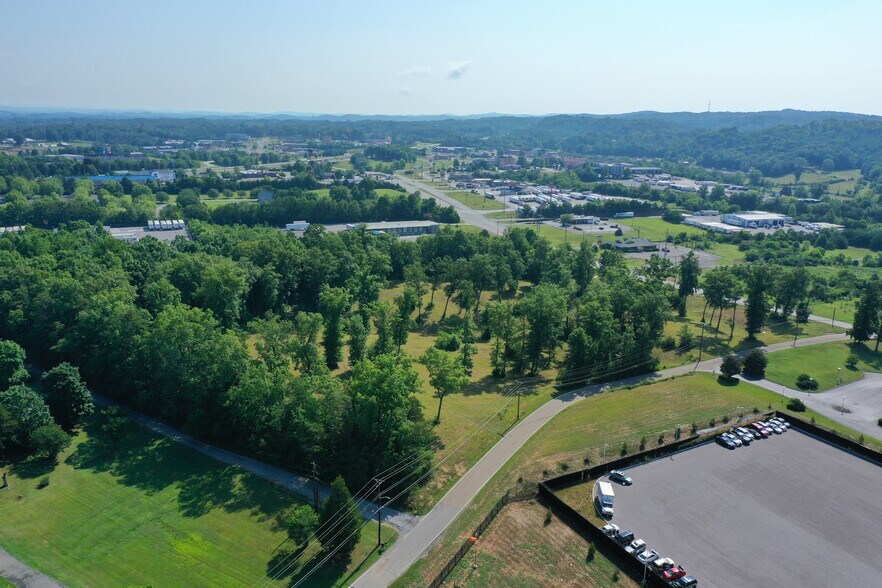 7101 Strawberry Plains Pike, Knoxville, TN for lease - Aerial - Image 1 of 7