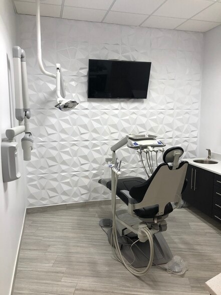 890 Easton Rd, Horsham Township, PA for sale - Building Photo - Image 3 of 5