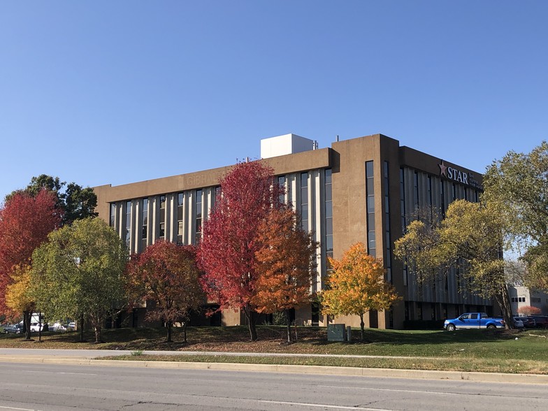 9102 N Meridian St, Indianapolis, IN for lease - Building Photo - Image 1 of 11