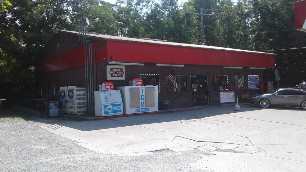 200 N Front St, Cobden, IL for sale - Building Photo - Image 1 of 1