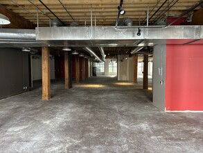 415 N Dearborn St, Chicago, IL for lease Interior Photo- Image 2 of 8