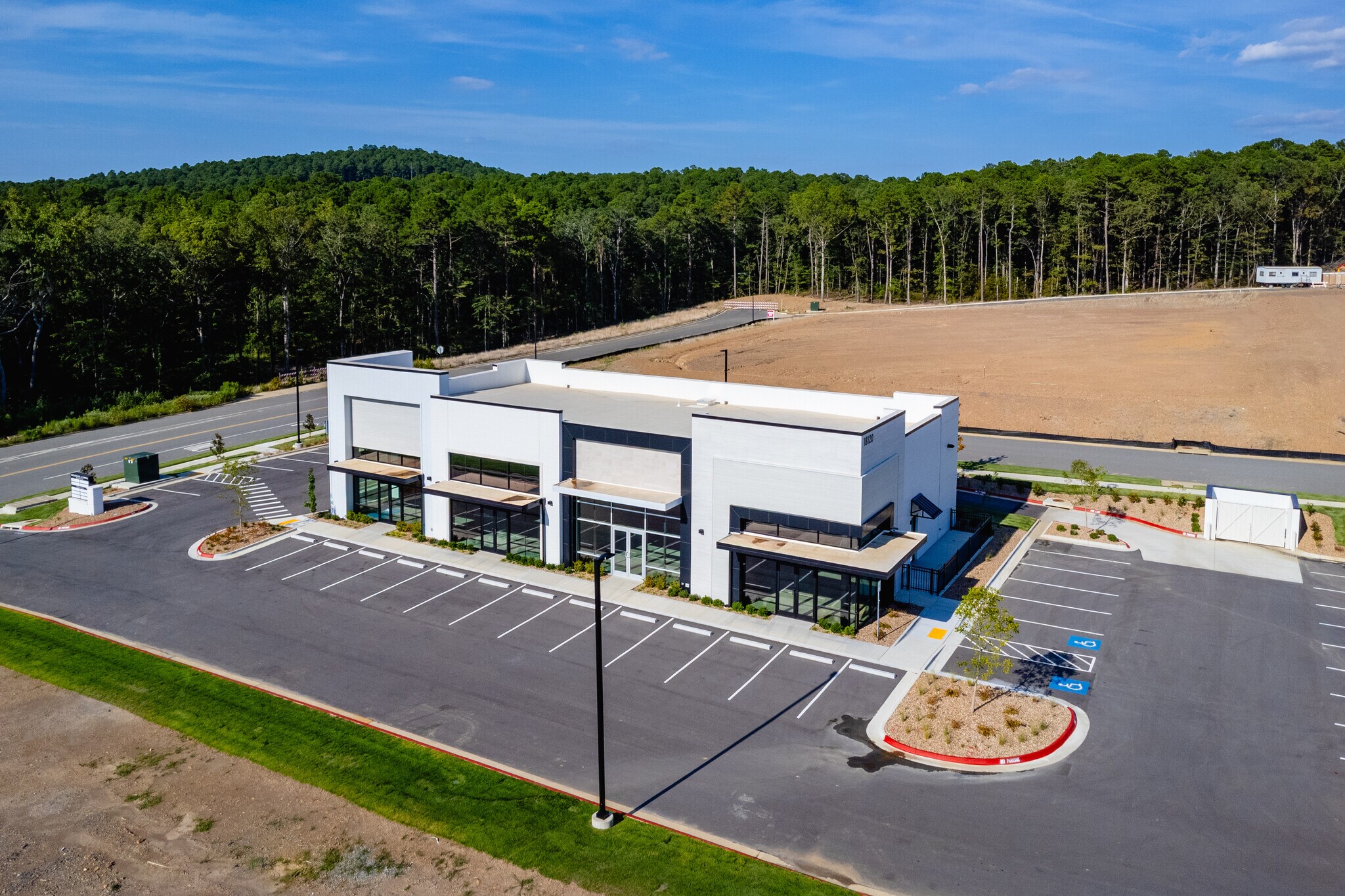18120 Chenal Pky, Little Rock, AR for lease Building Photo- Image 1 of 1
