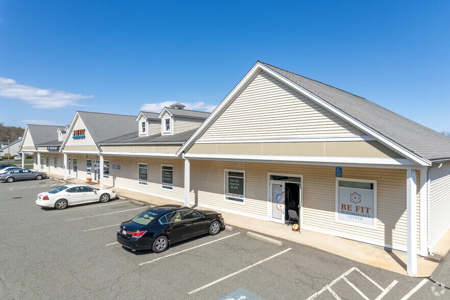 290 Bedford St, Lakeville, MA 02347