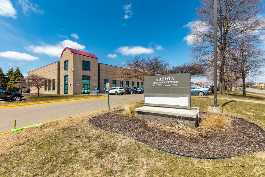 701-721 Kasota Ave SE, Minneapolis, MN for lease - Building Photo - Image 3 of 8