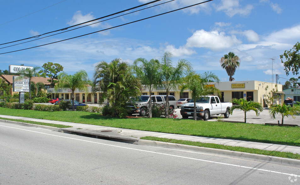 4100 N 10th Ave, Lake Worth, FL for sale - Building Photo - Image 3 of 4