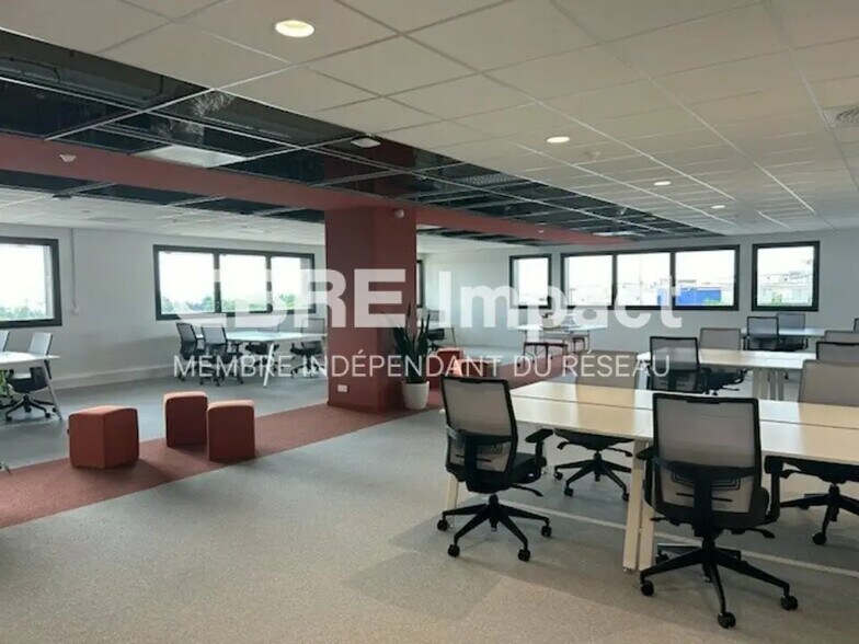 Office in Dijon for lease - Interior Photo - Image 2 of 19