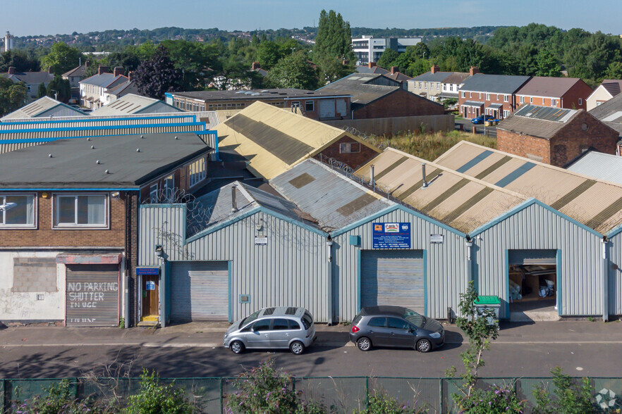 5-13 Livingstone Rd, Wolverhampton for lease - Building Photo - Image 2 of 11