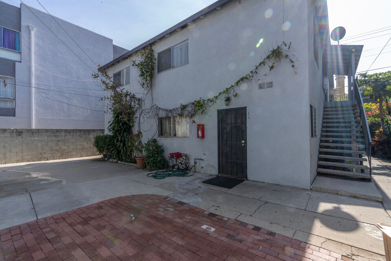 60366038 Barton Ave, Los Angeles, CA 90038