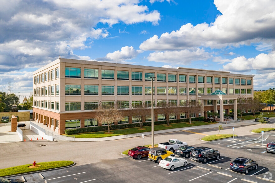 3620 Queen Palm Dr, Tampa, FL for sale - Building Photo - Image 3 of 20