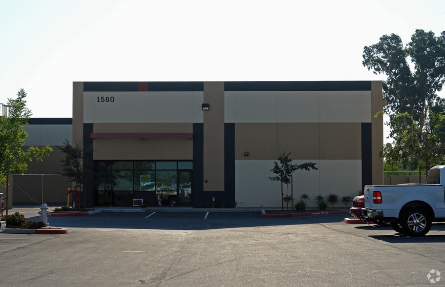 1580 Santa Ana Ave, Sacramento, CA for sale - Building Photo - Image 3 of 5