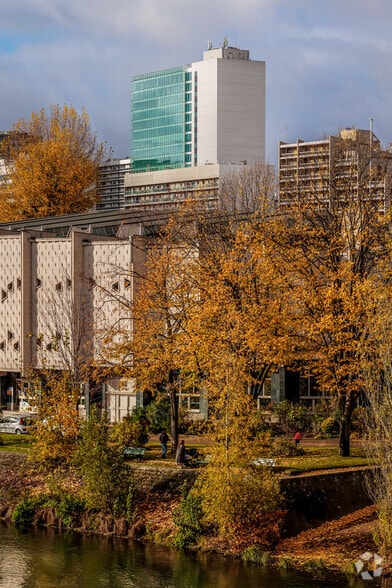 52-54 Quai De Dion Bouton, Puteaux for lease - Building Photo - Image 2 of 8