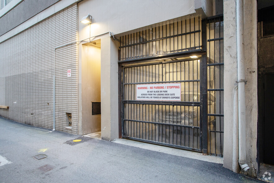 905 W Pender St, Vancouver, BC for lease - Building Photo - Image 3 of 3