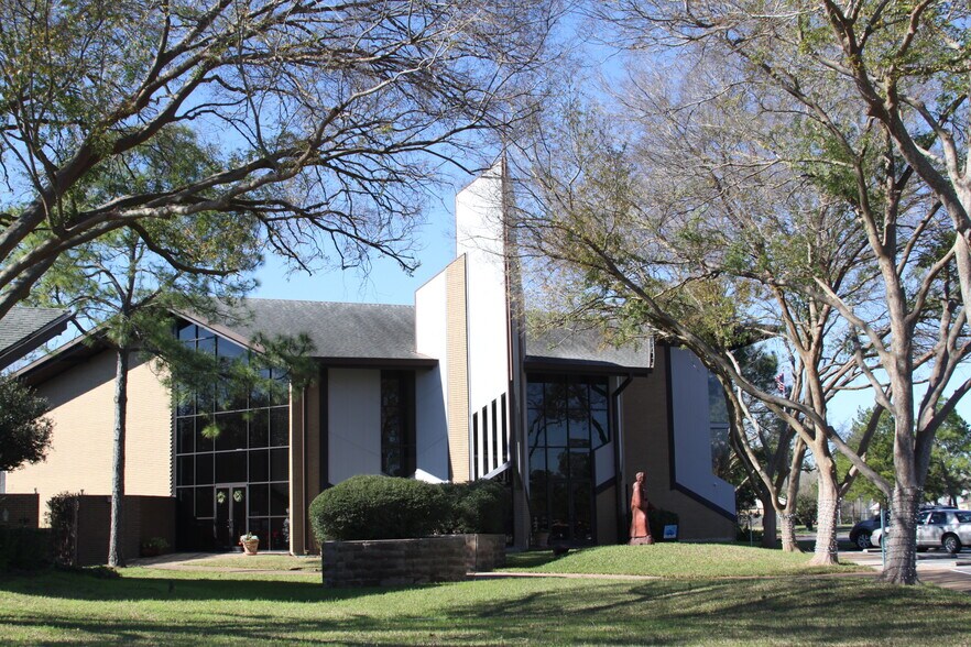 11011 Hall Rd, Houston, TX 77089 Sagemont Area Church Campus