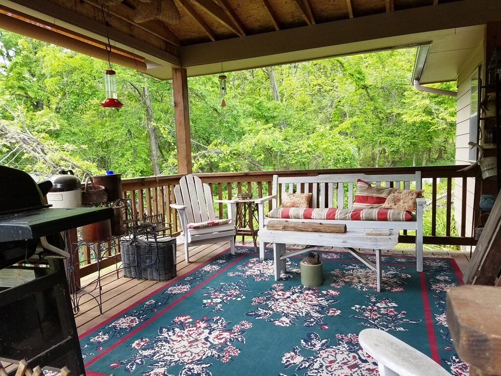 252 Osage Hills Rd, Lake Ozark, MO 65049