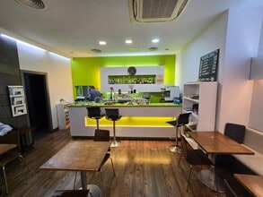 Retail in Barcelona, Barcelona for lease Interior Photo- Image 1 of 12