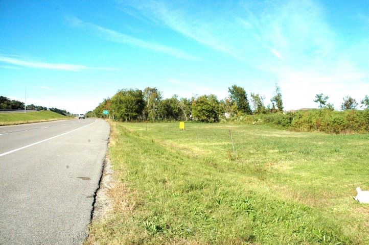 Eastex Fwy, Beaumont, TX for sale - Primary Photo - Image 1 of 1