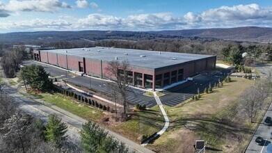 1000 MacArthur Blvd, Mahwah, NJ for lease Building Photo- Image 1 of 5