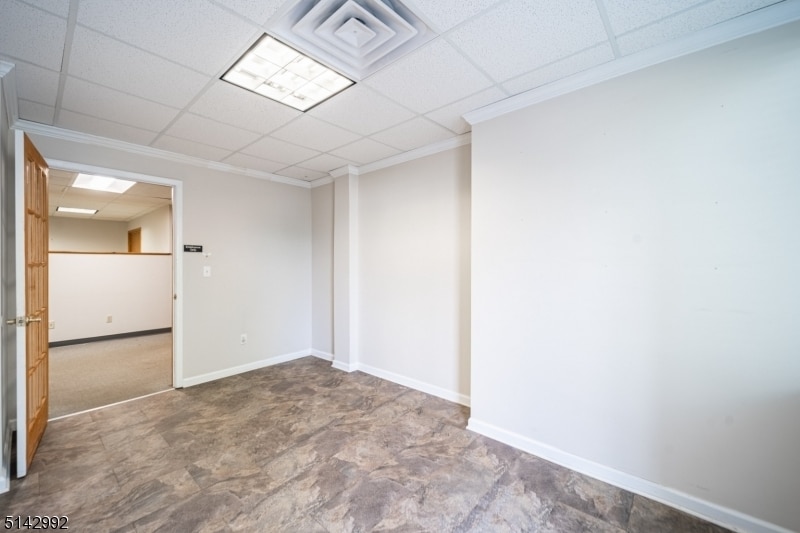 324 Ringwood Ave, Pompton Lakes, NJ for lease - Interior Photo - Image 3 of 30