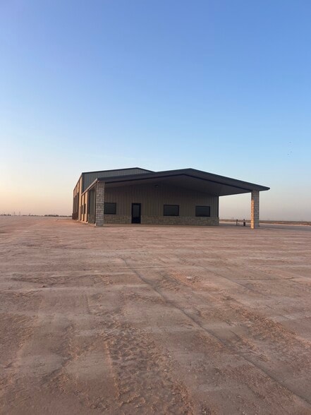 2800 COUNTY  RD 147 Rd, Midland, TX for sale - Building Photo - Image 2 of 4