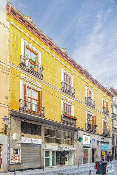 Multifamily in Madrid, MAD for sale - Building Photo - Image 2 of 2