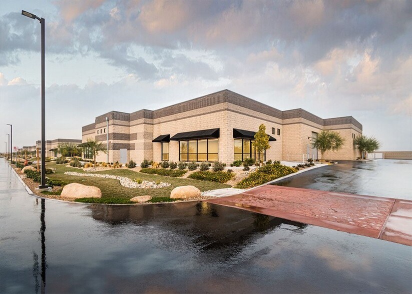 6906-6936 McCutchen Rd, Bakersfield, CA for lease - Building Photo - Image 2 of 21