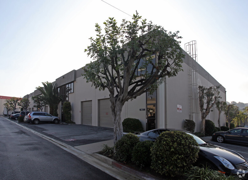 8651-8671 Hayden Pl, Culver City, CA for lease - Building Photo - Image 2 of 4