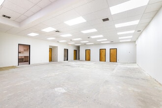 14701-14721 Princeton Ave, Moorpark, CA for lease Building Photo- Image 1 of 8