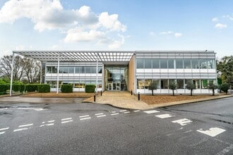 Oxford Rd, Uxbridge for lease Building Photo- Image 1 of 10