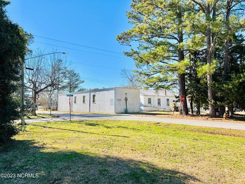 701 Hodges St, Oriental, NC for sale - Building Photo - Image 1 of 1