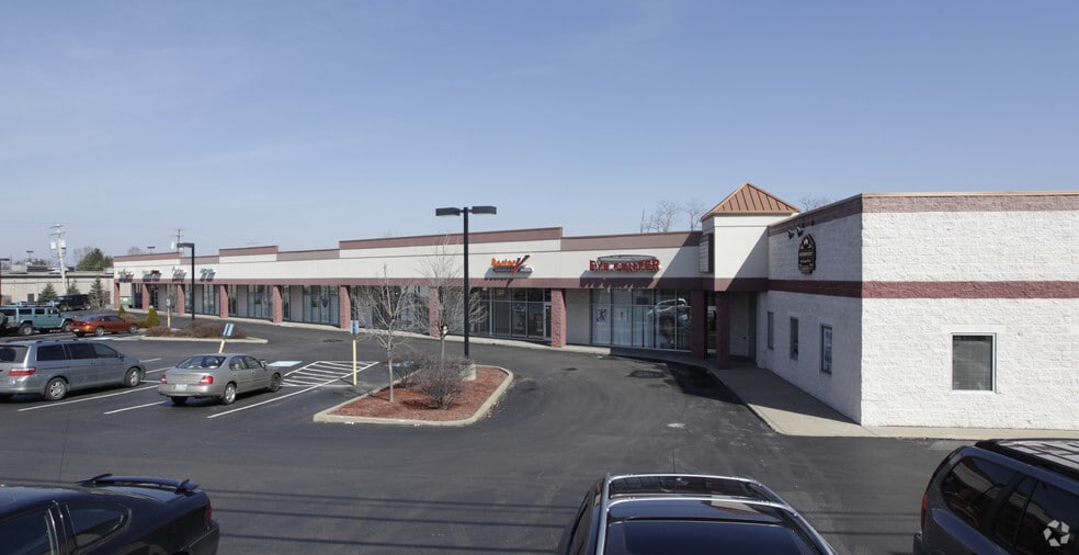 100 Imperial Plaza Dr, Imperial, PA for lease - Building Photo - Image 1 of 4