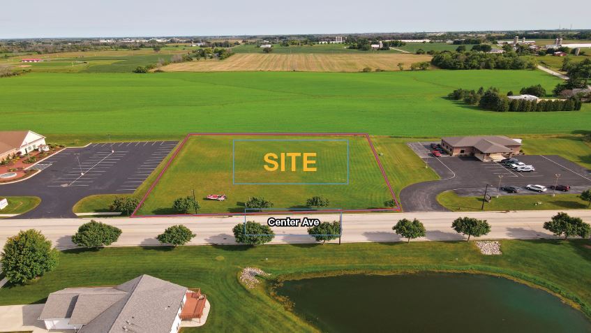 Center Ave, Oostburg, WI for sale - Building Photo - Image 1 of 1