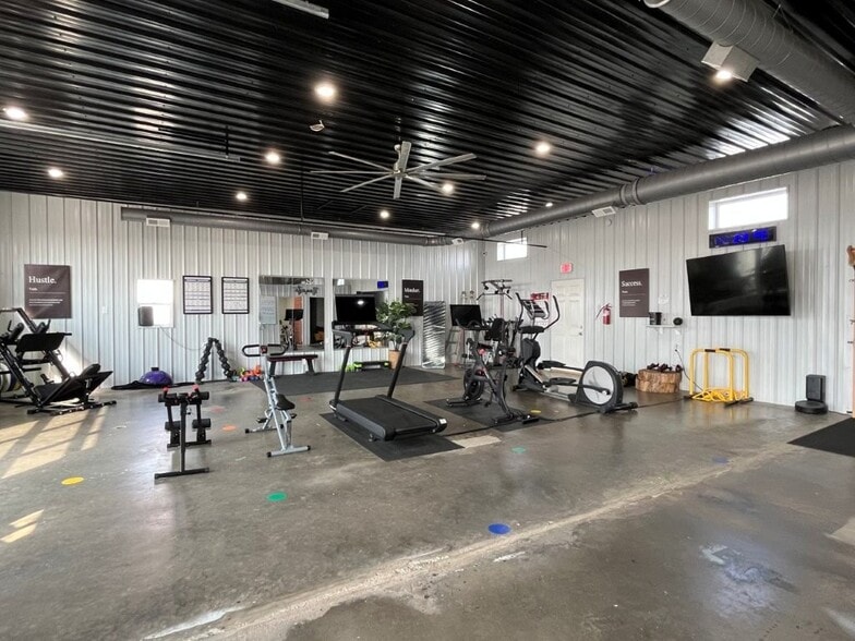 1710 E Grand Xing, Mobridge, SD for sale - Building Photo - Image 2 of 19