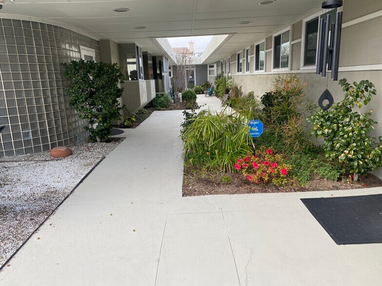 2055 Torrance Blvd, Torrance, CA for sale - Building Photo - Image 1 of 1