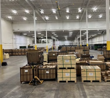 1045 Hickory St, Pewaukee, WI for lease - Interior Photo - Image 3 of 12